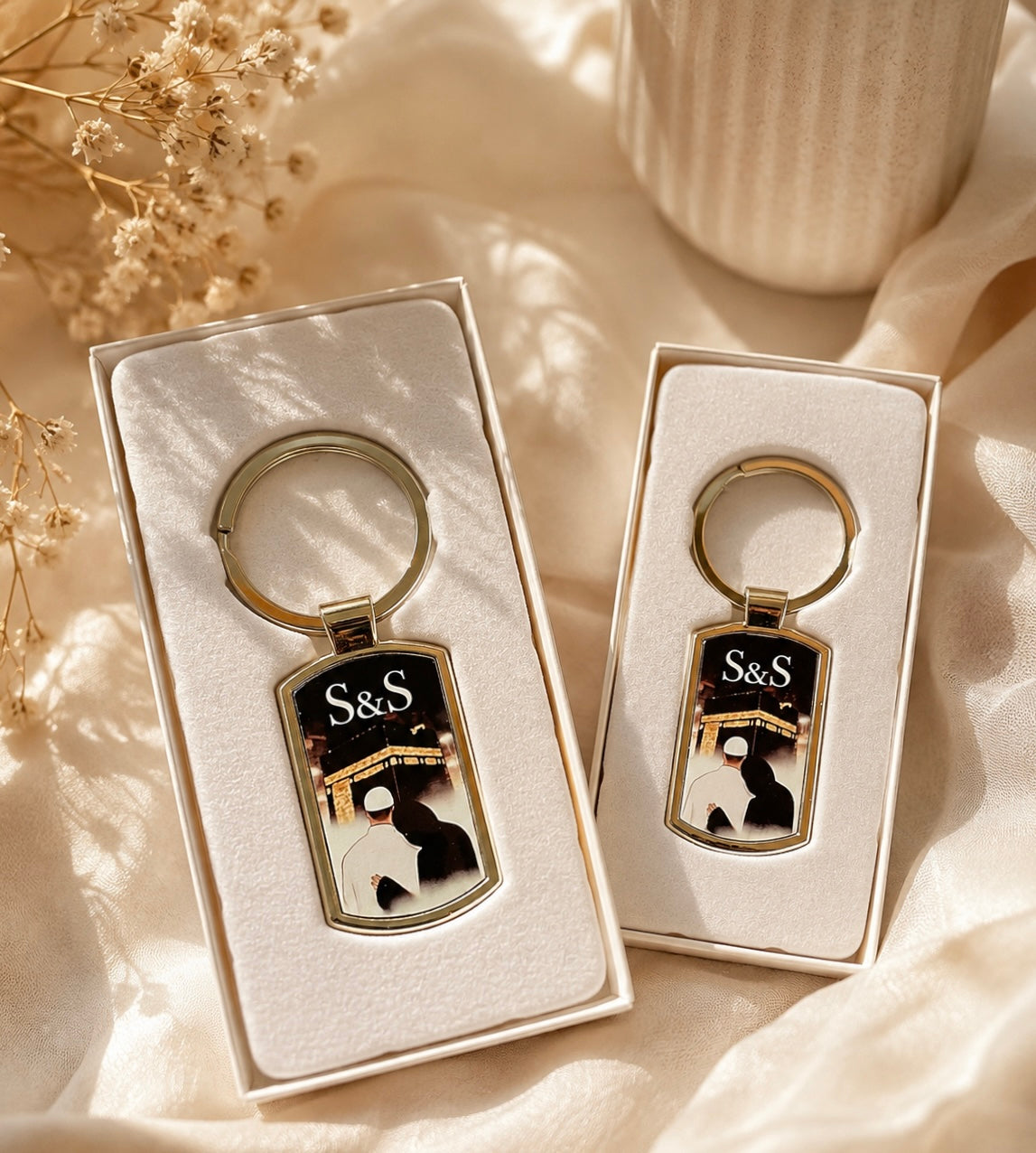 Set of 2 Personalised Couples Hajj Umrah Metal Keychains with Gift Box