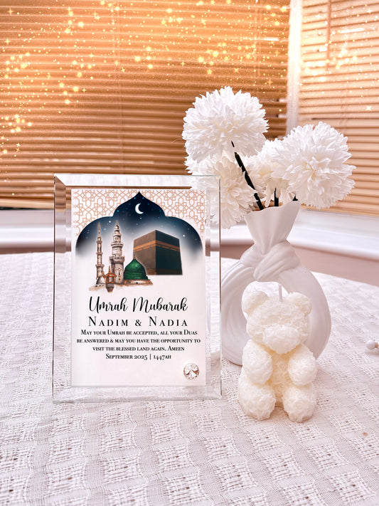 Umrah Gift Umrah Mubarak Kabah Masjid Crystal Glass Frame with Personalised Names and Stand (18x13cm)