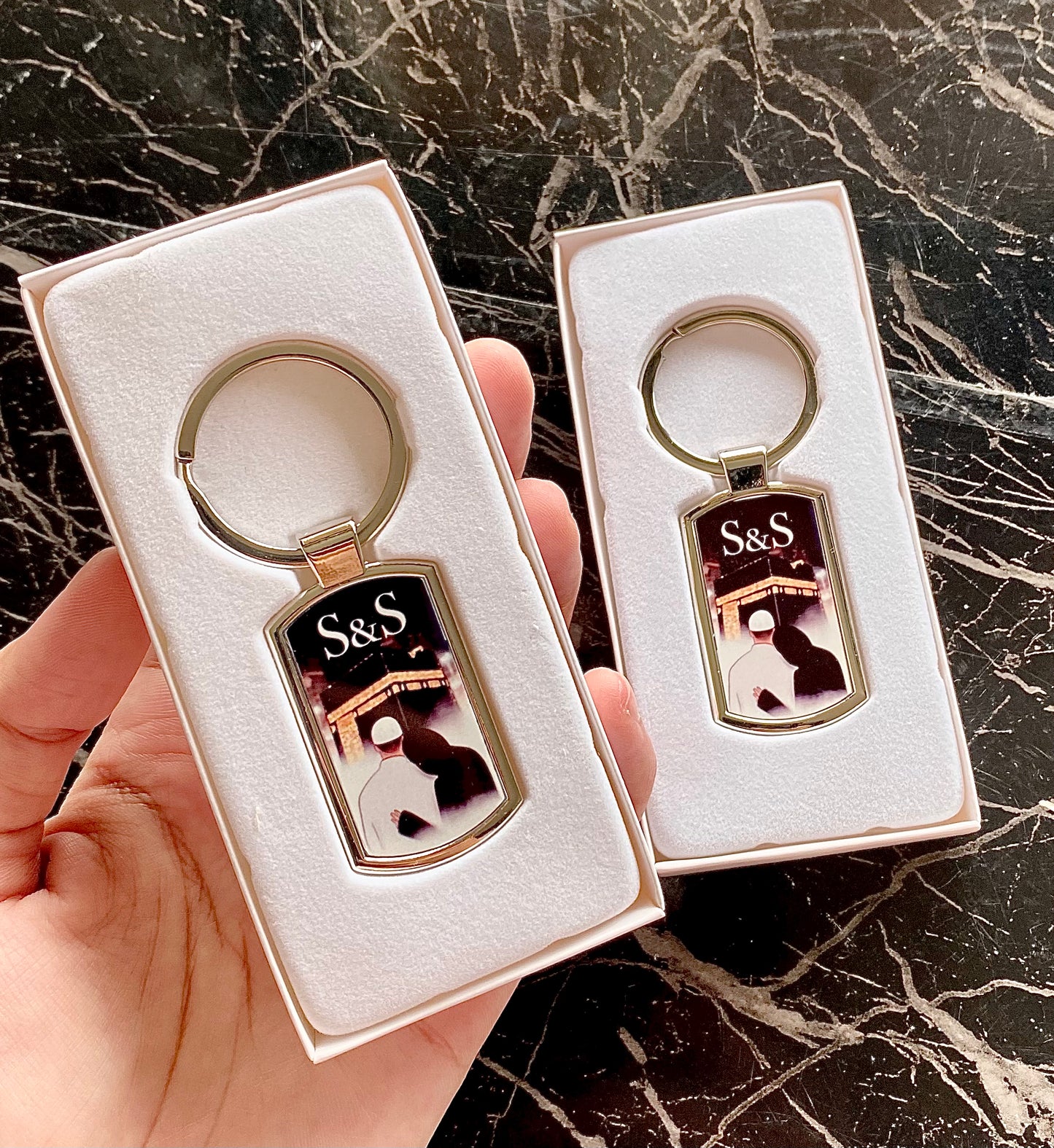 Set of 2 Personalised Couples Hajj Umrah Metal Keychains with Gift Box