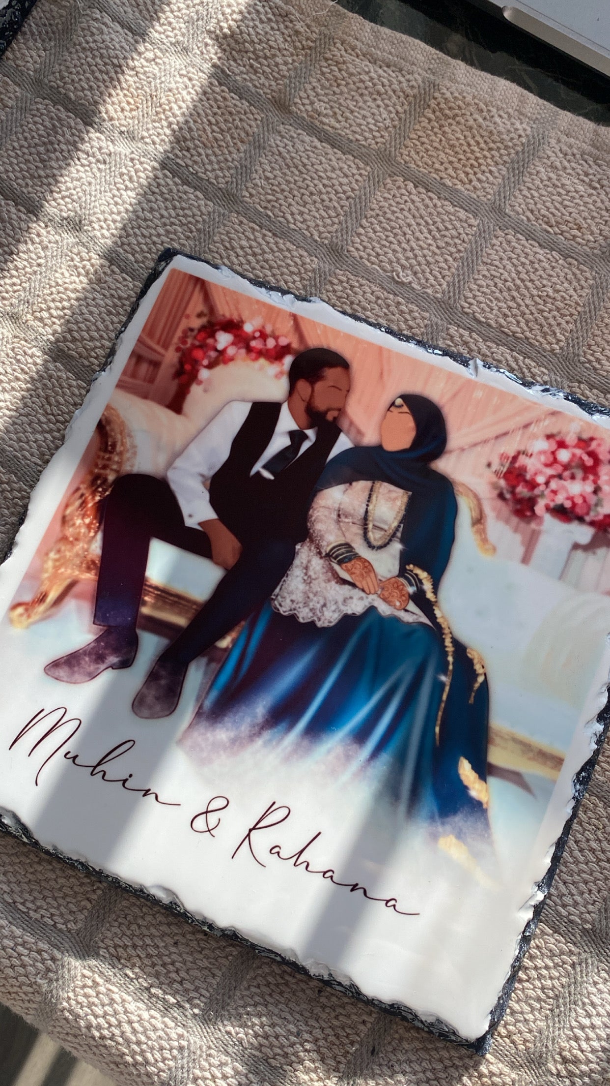 Custom Illustration Faceless Portrait Slate and Stand