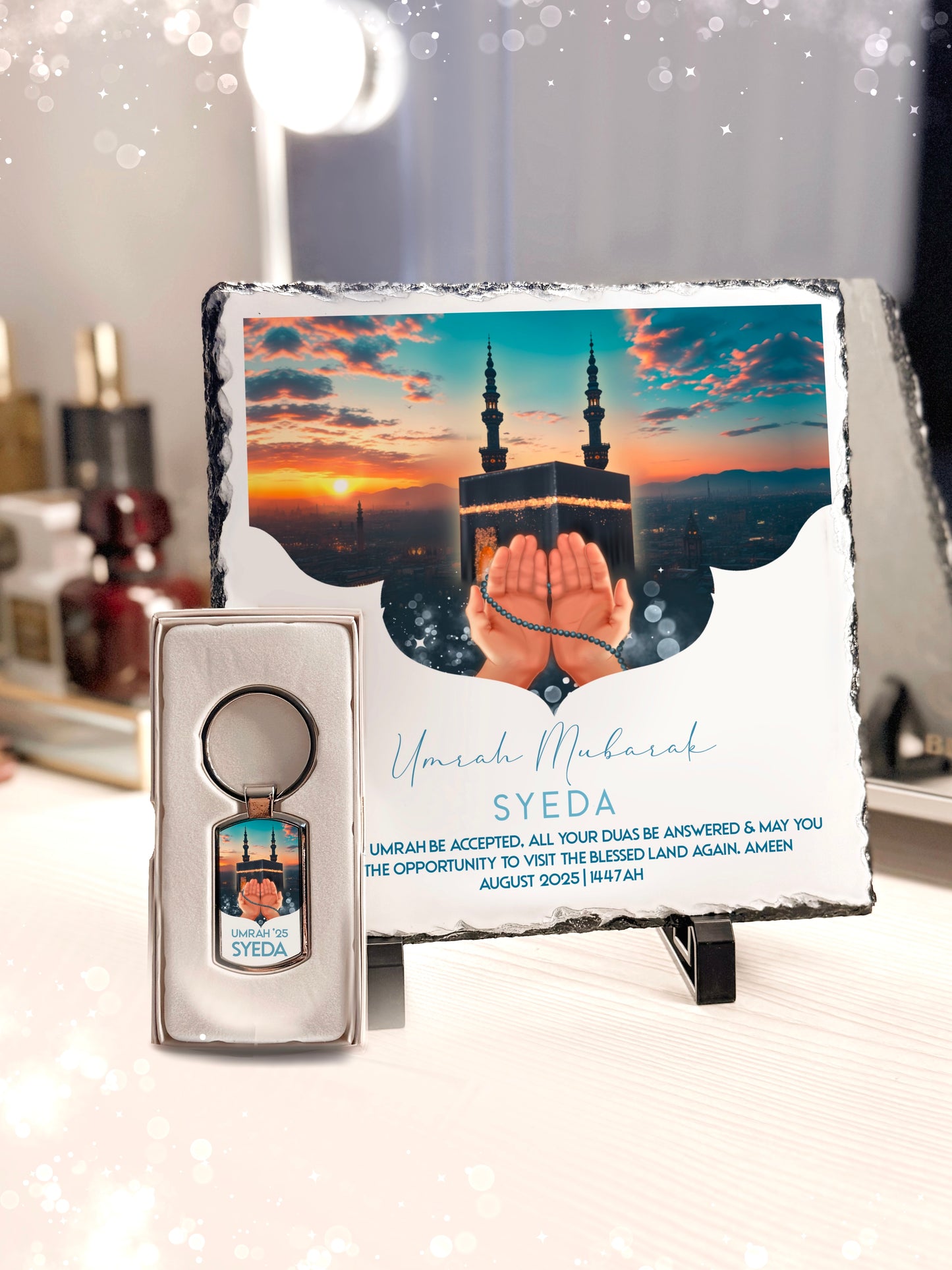Umrah Mubarak Islamic Gift Kabah Masjid Sunset Slate and Keyring Set with Personalised Names and Stand (20x20cm)