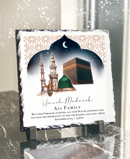 Umrah Mubarak Kabah Masjid Slate with Personalised Names and Stand (20x20cm)b